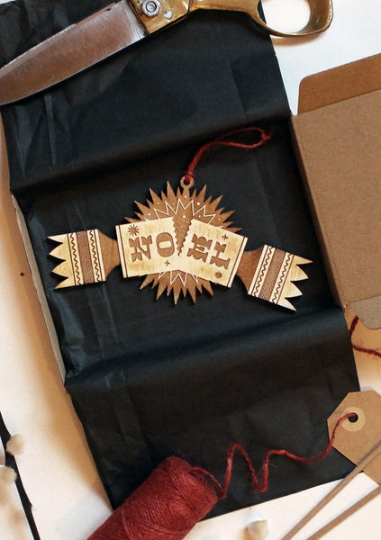 CRACKER CHRISTMAS ORNAMENT